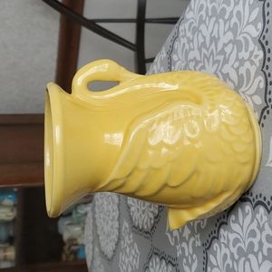 Vintage Shawnee Yellow Swan Vase USA 806